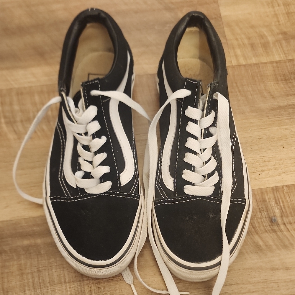 Vans Old Skool Black White Sneakers Classic Side Stripe Skate Shoes - Picture 2 of 7